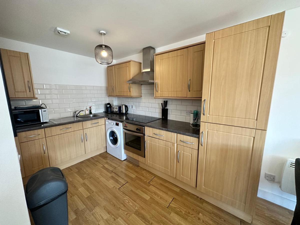2 Bedroom Flat 1 Stop From Bridge Appartamento